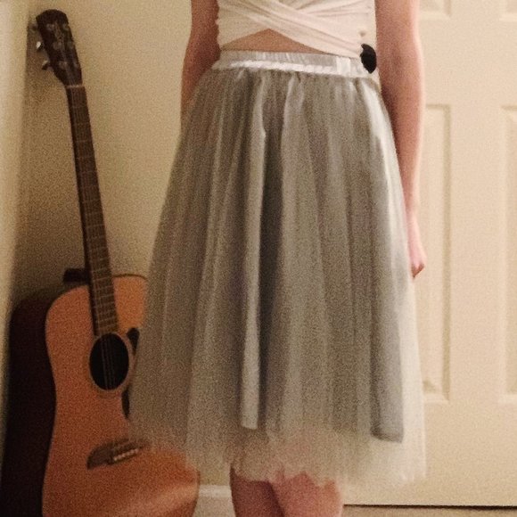 Chicwish Silver Tulle Midi Skirt - Picture 4 of 5